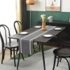 The table flag is modern, simple, fashionable, elegant, creative and high-end. It features a Nordic-style bed flag, a bed cover, a coffee table and dining table decoration fabric, a long, light and luxurious tablecloth and table flag details Picture